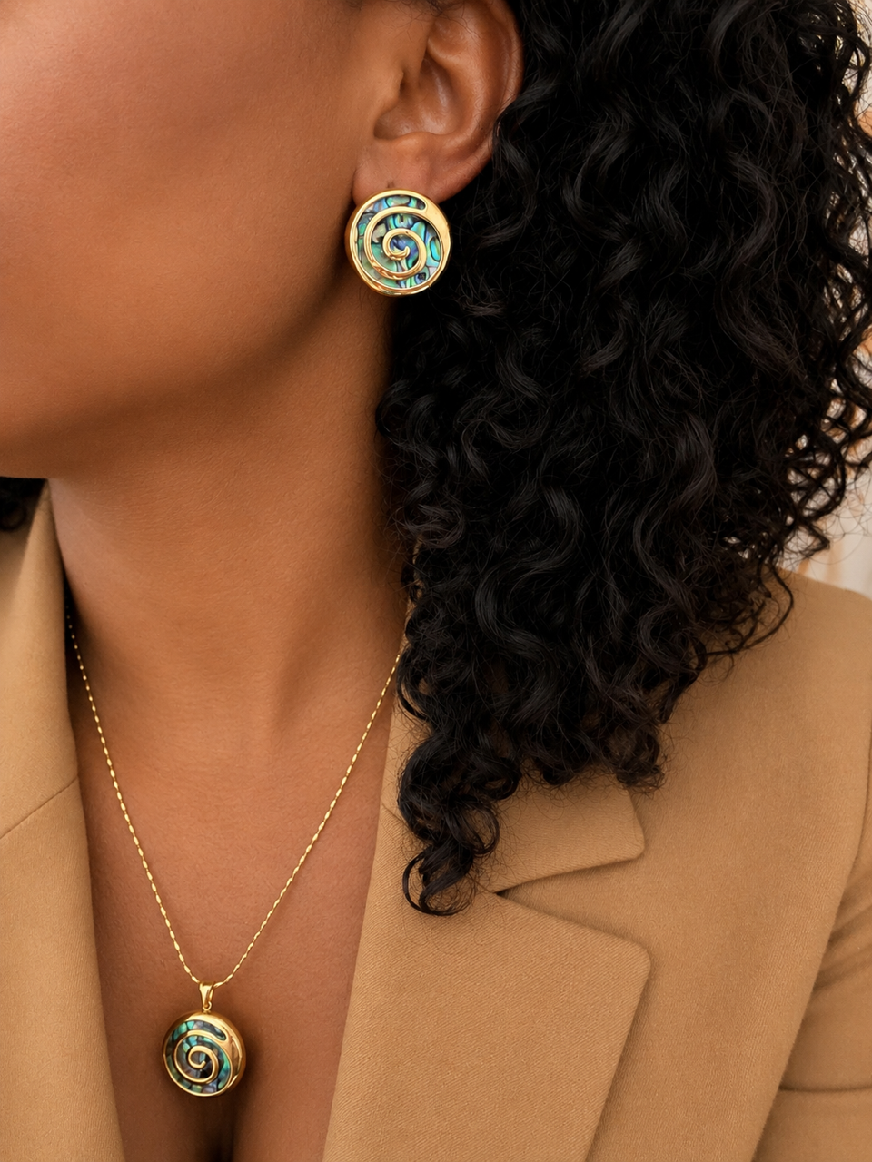 Abalone Spiral Necklace Set | 18K Gold-Plated Stainless Steel