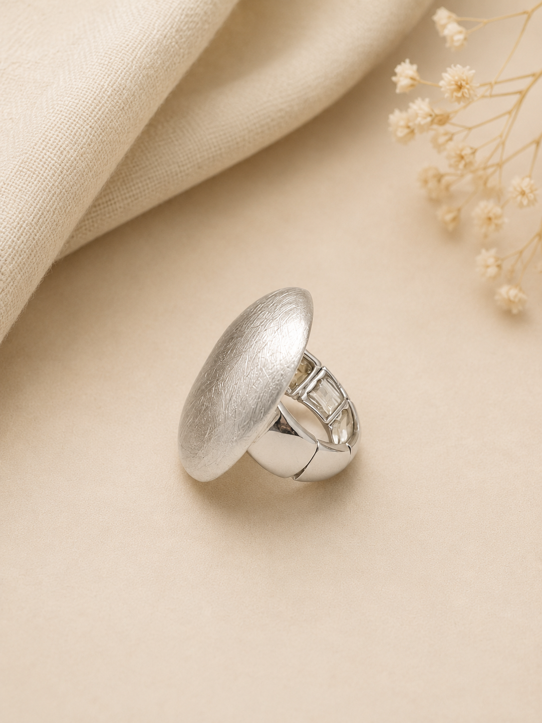 Aura Brushed Oval Expandable Statement Ring  | Comfort Fit