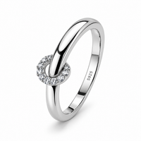 Zirkonia-Ring mit ineinandergreifenden Kreisen