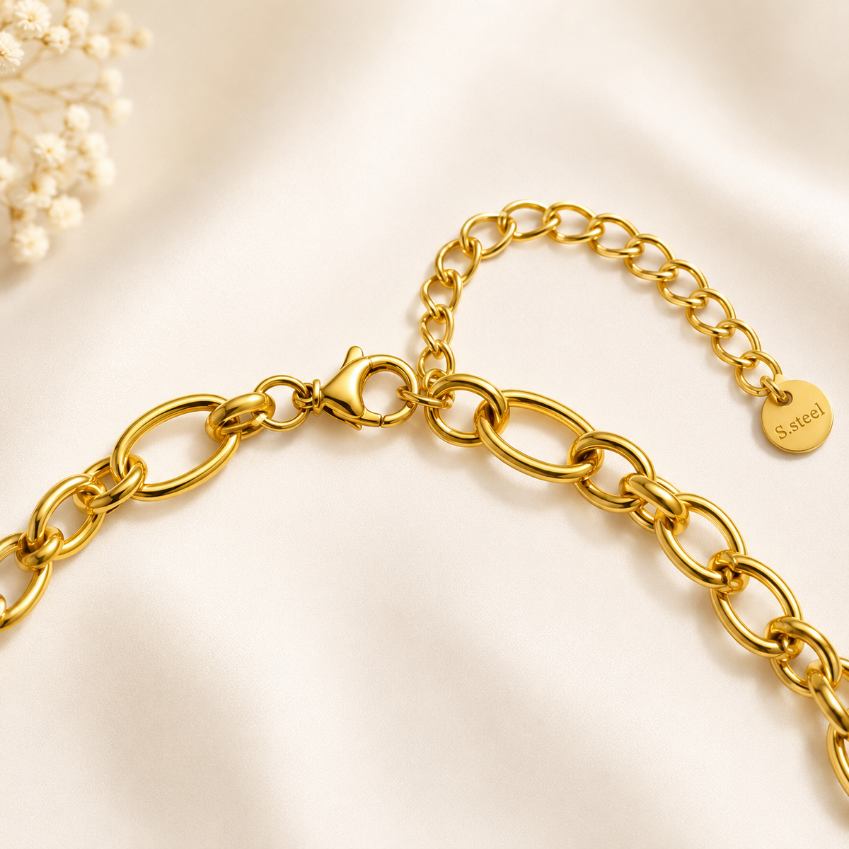 Gold Scallop Shell Charm Chain Necklace