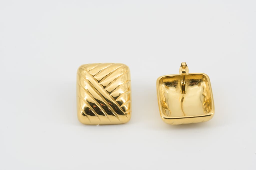 Solenne Studs