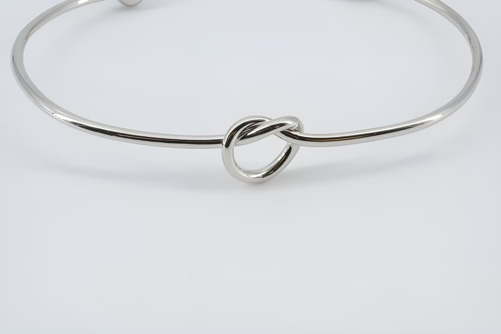 Amoura Knot Bangle-Silver