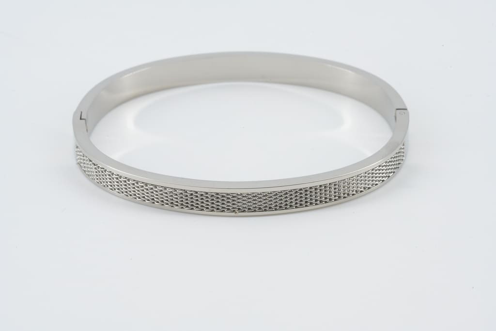 Linea Lattice Bangle