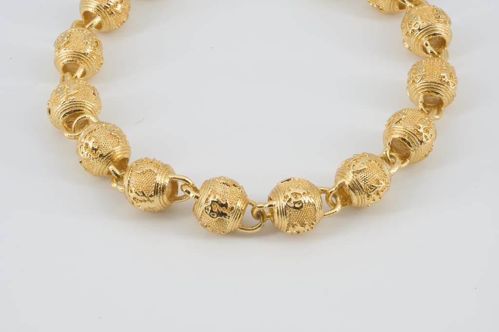 Regal Gleam Beaded Bracelet